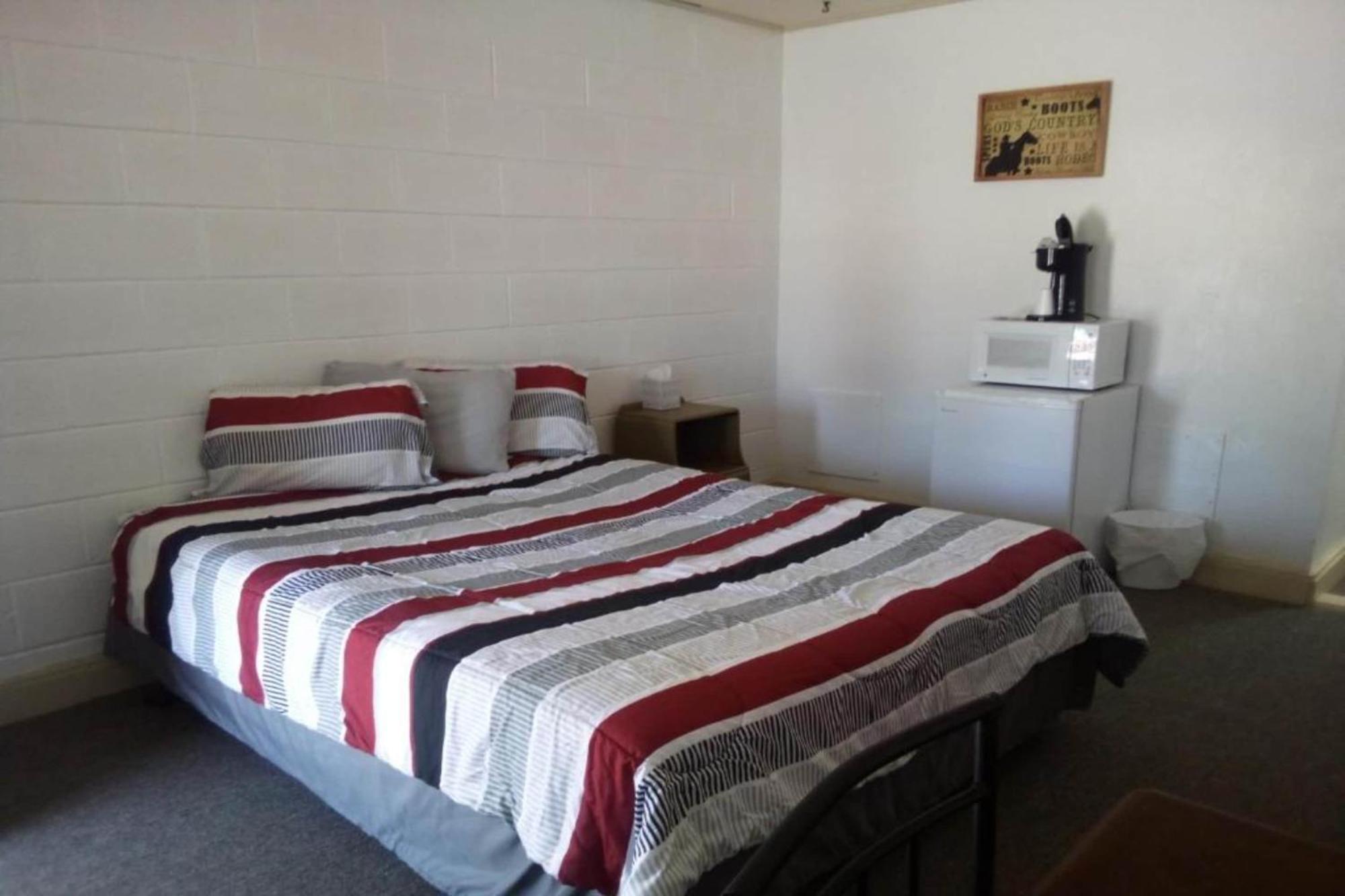 Love Hotels Murdo By Oyo On Interstate 90 Extérieur photo